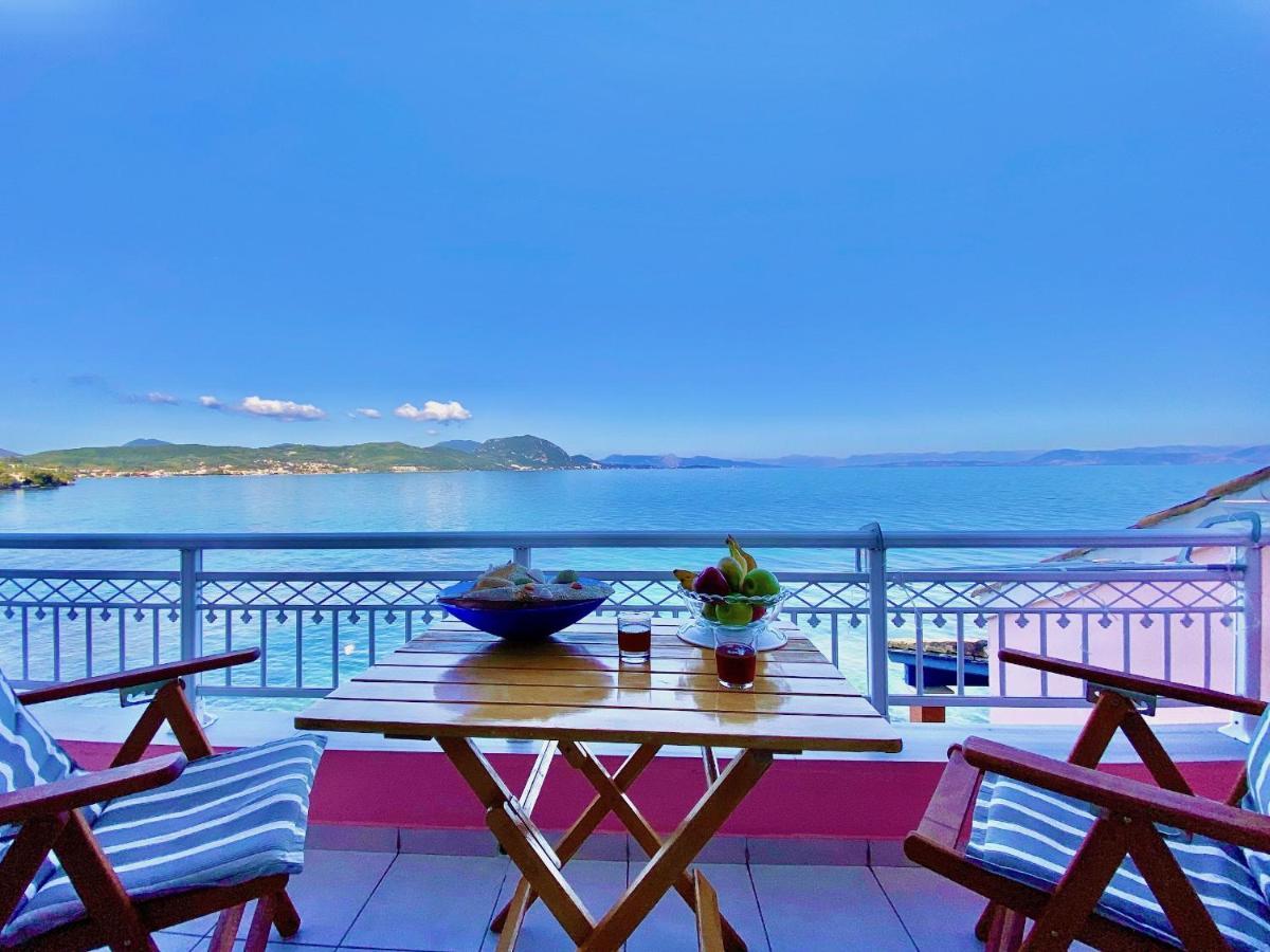 Seafront Villa Ourania Месонґі Екстер'єр фото