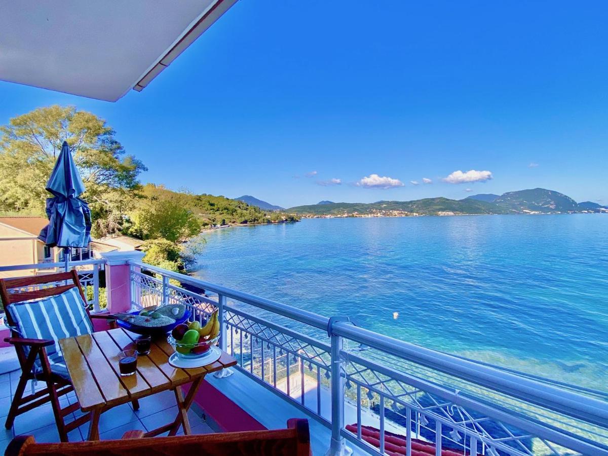 Seafront Villa Ourania Месонґі Екстер'єр фото