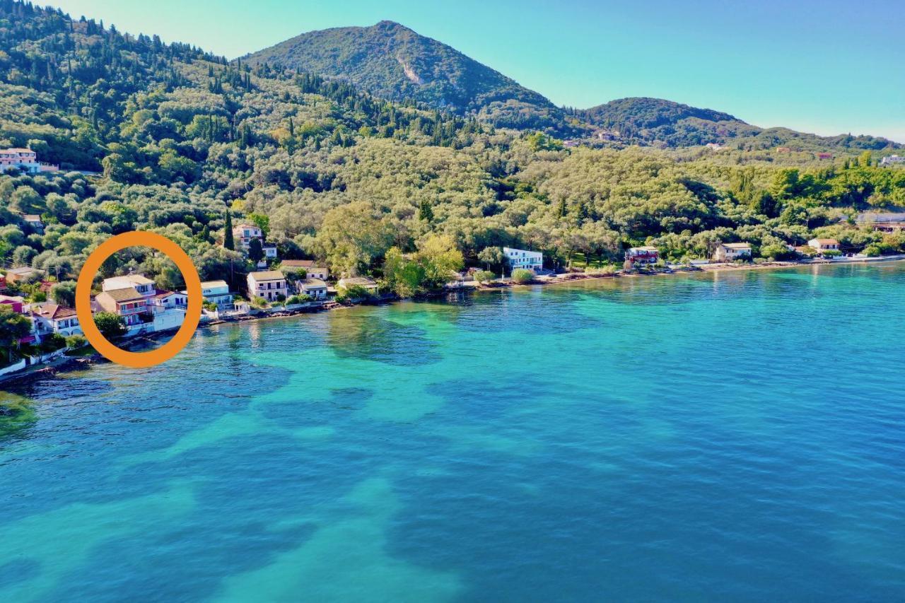 Seafront Villa Ourania Месонґі Екстер'єр фото