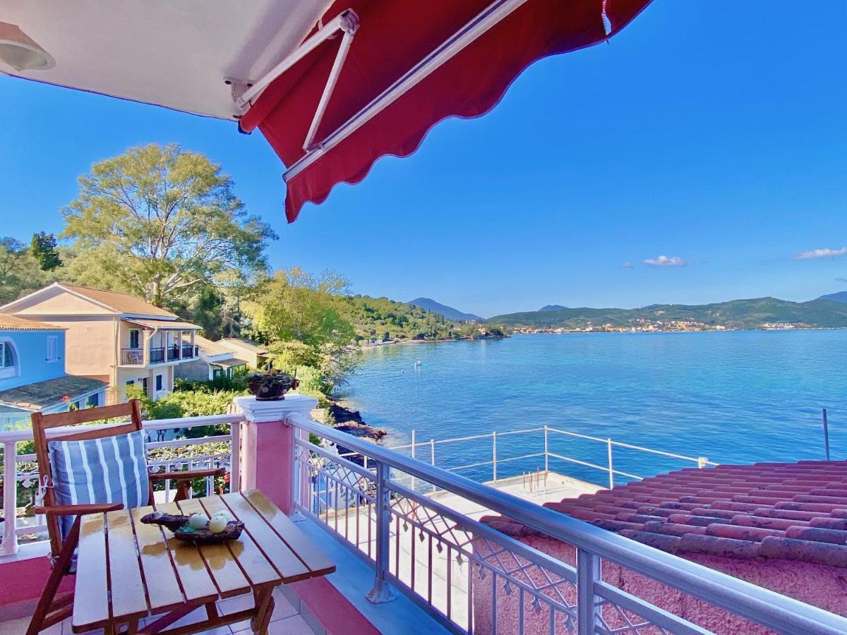 Seafront Villa Ourania Месонґі Екстер'єр фото